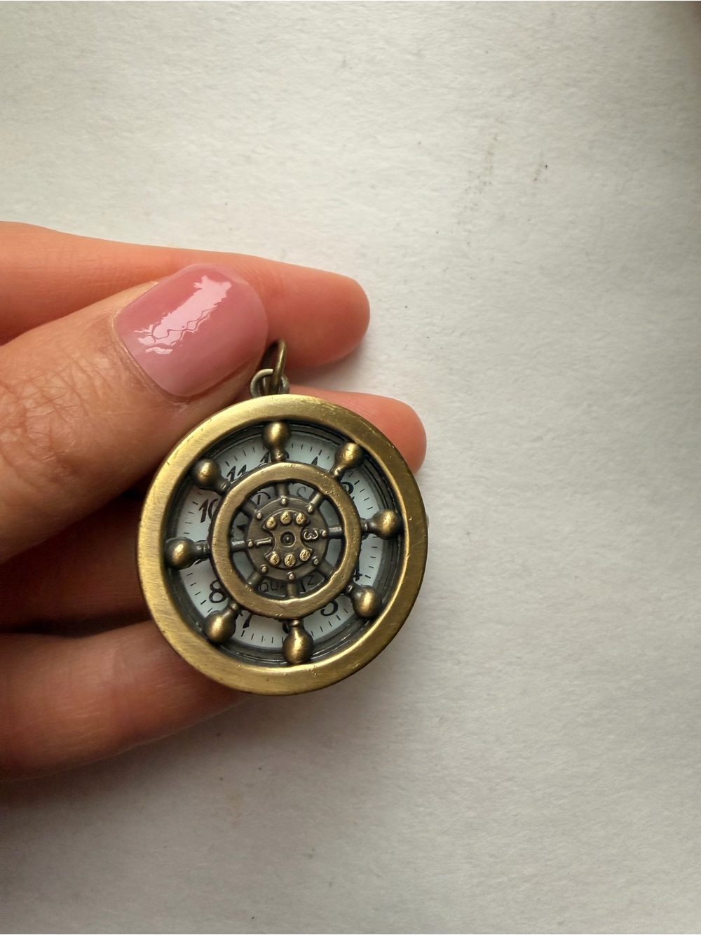 Pendant Necklace in Antique Brass - Vintage